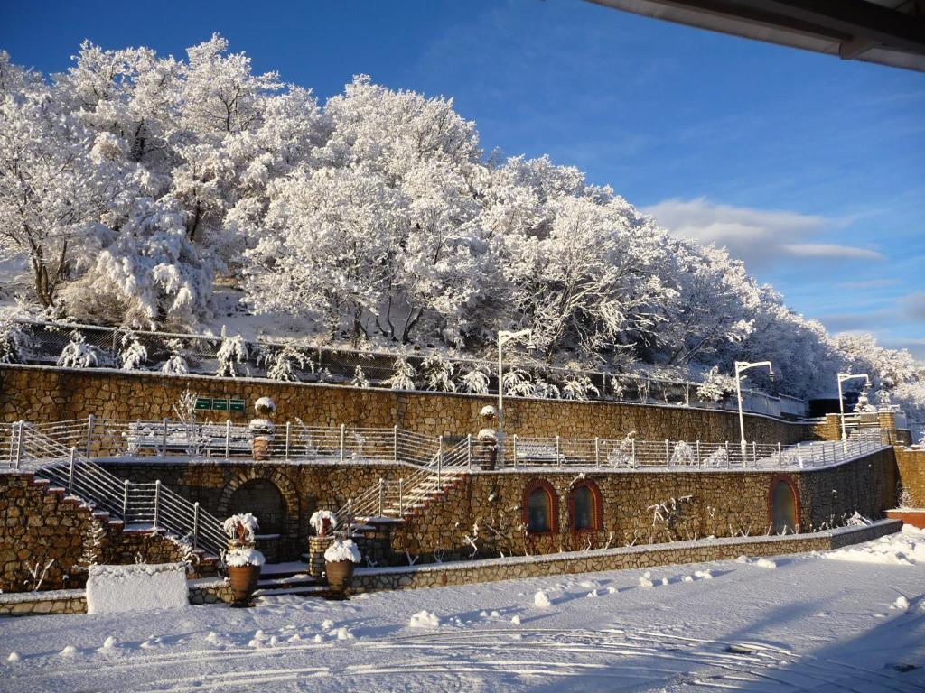 Afkos Grammos Boutique Hotel Resort Nestorion المظهر الخارجي الصورة