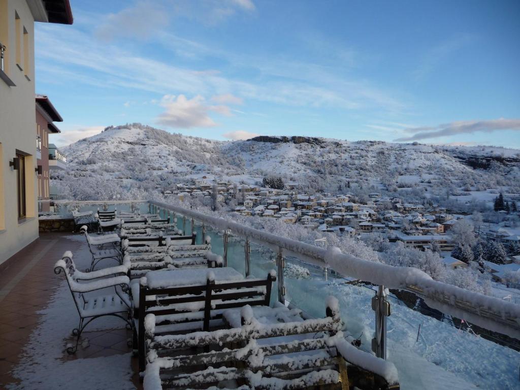 Afkos Grammos Boutique Hotel Resort Nestorion المظهر الخارجي الصورة